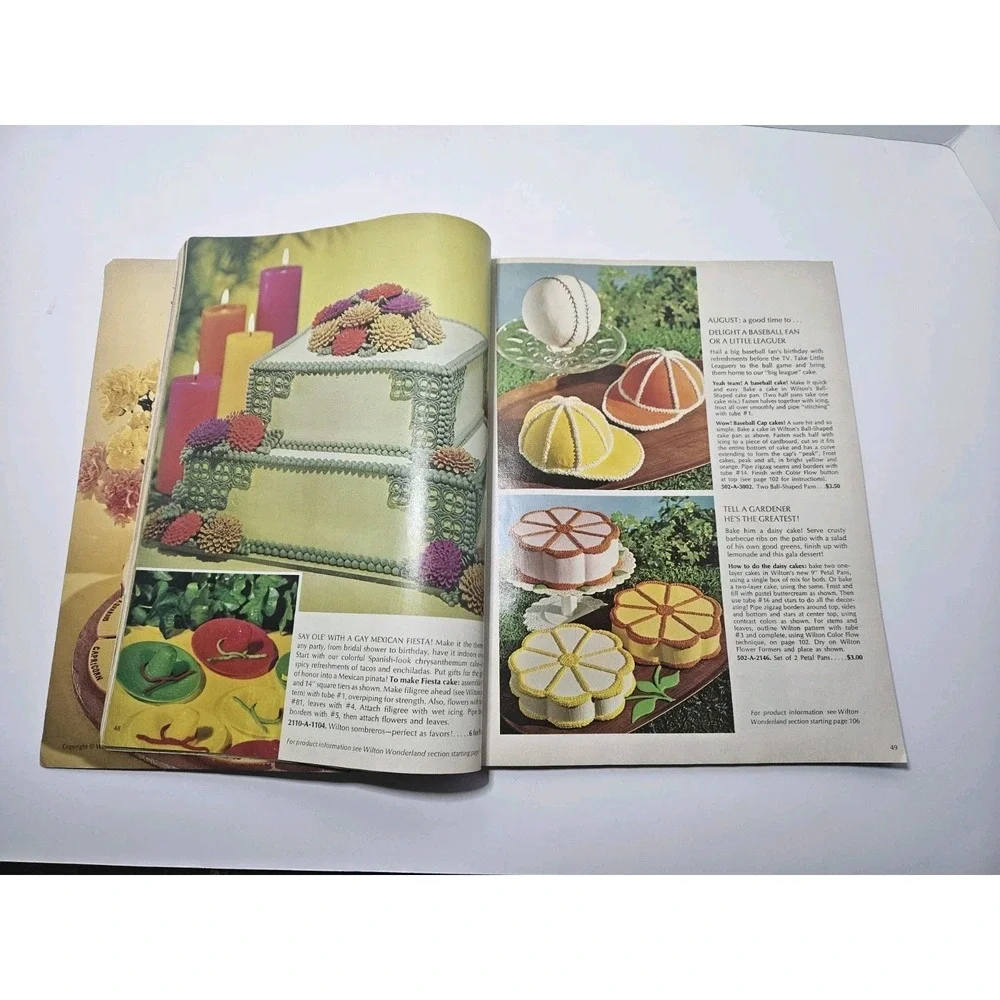 Vintage 1972 Wilton Cake Food Decorating Yearbook Retro Baking Guide Magazine